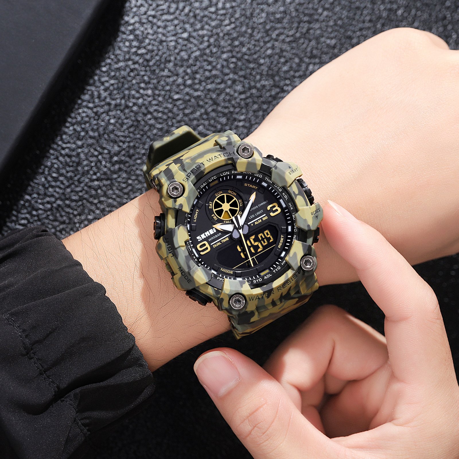 Sports Camo Digital Watch Dual/Time - Image 3